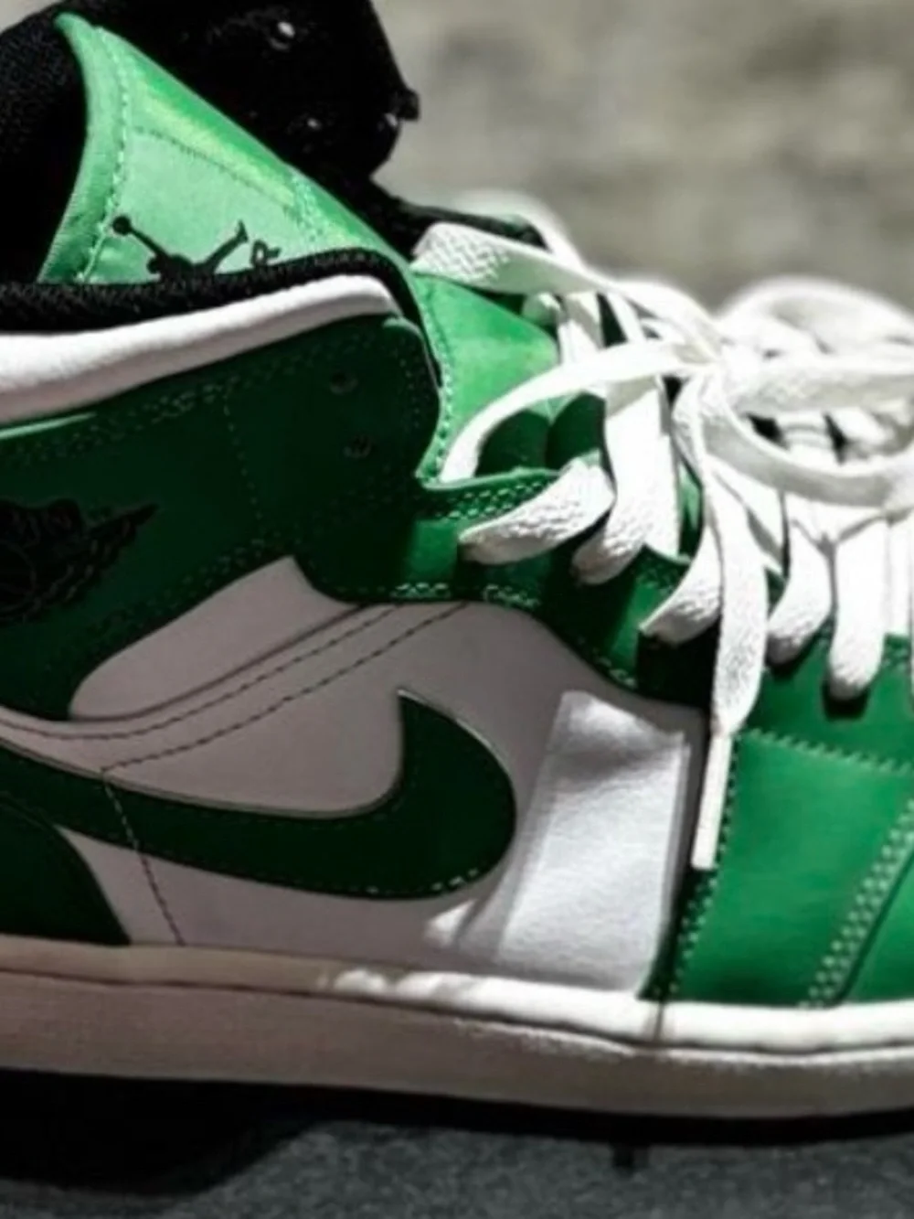 Nike Air Jordan 1 Mid - Lucky Green/Black/White